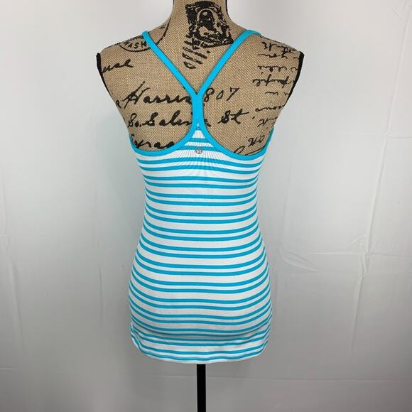 Lululemon Power Y Tank Luon Light Blue Stripe Size 4 Shelf Bra Racerback - Picture 4 of 8